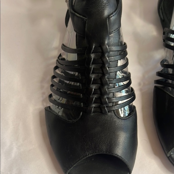 Arezzo Leather Gladiator Sandals - Picture 2 of 6